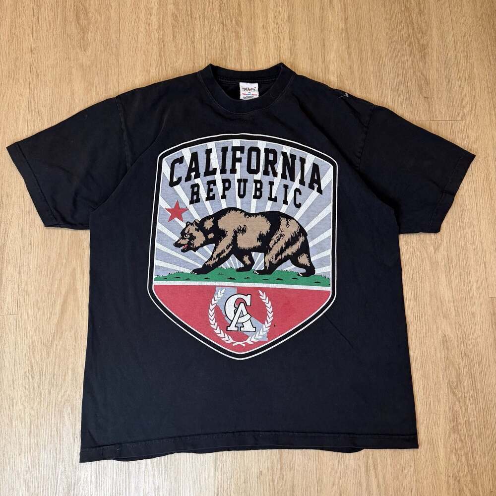 Vintage Shaka Wear California Republic Bear Graphic Black XL